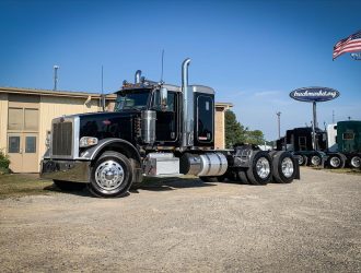 2016 PETERBILT 367 SLEEPER 350786