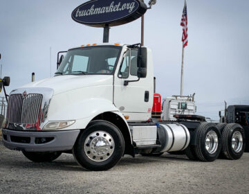 2015 INTERNATIONAL 8600 DAYCAB 570419