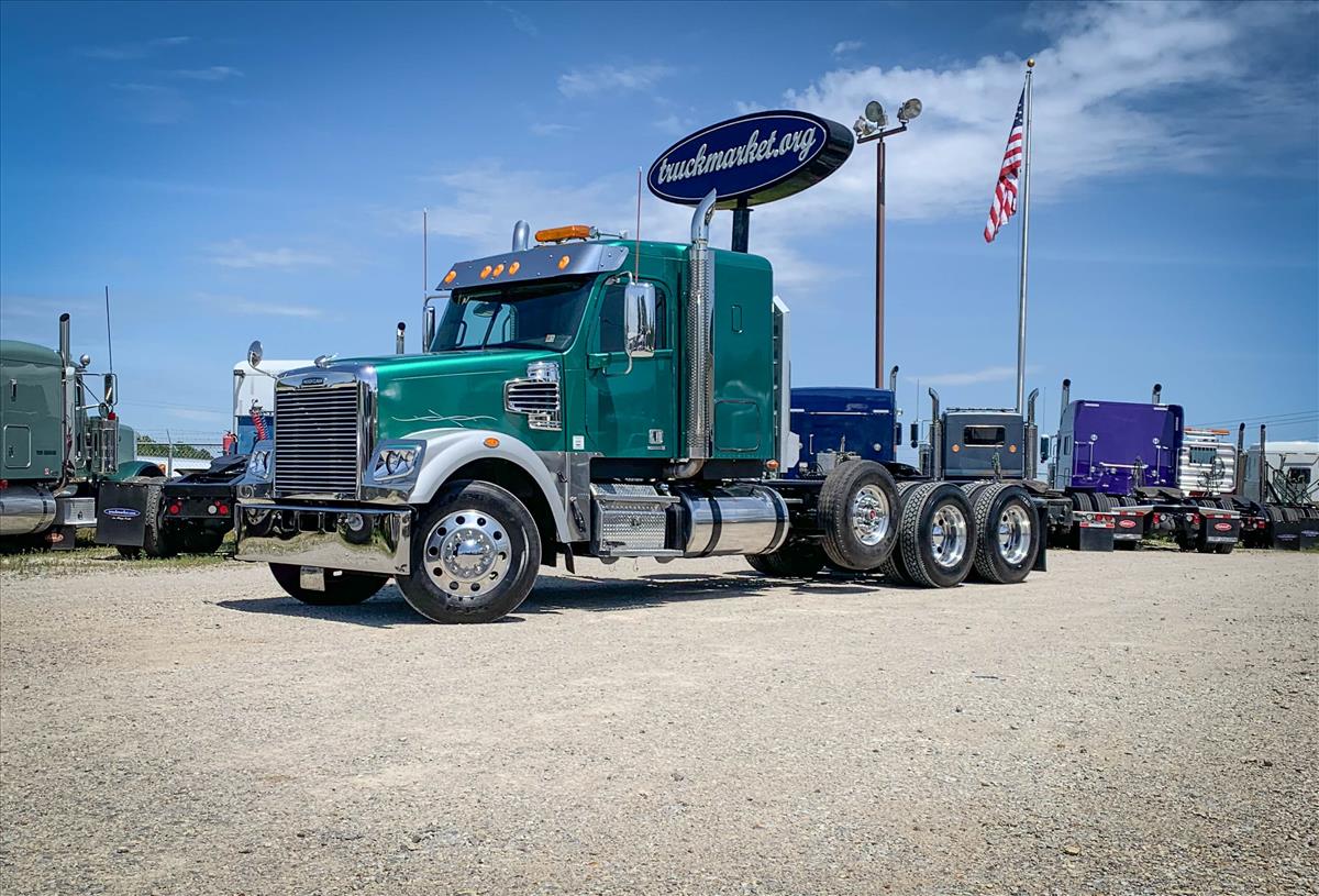 2013 FREIGHTLINER CORONADO SLEEPER