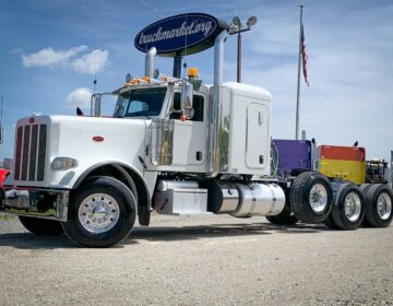 2018 PETERBILT 389 TRI AXLE SLEEPER 486576