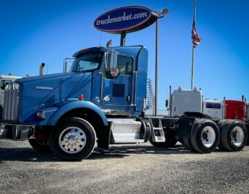 2012 KENWORTH T800 DAYCAB 335089