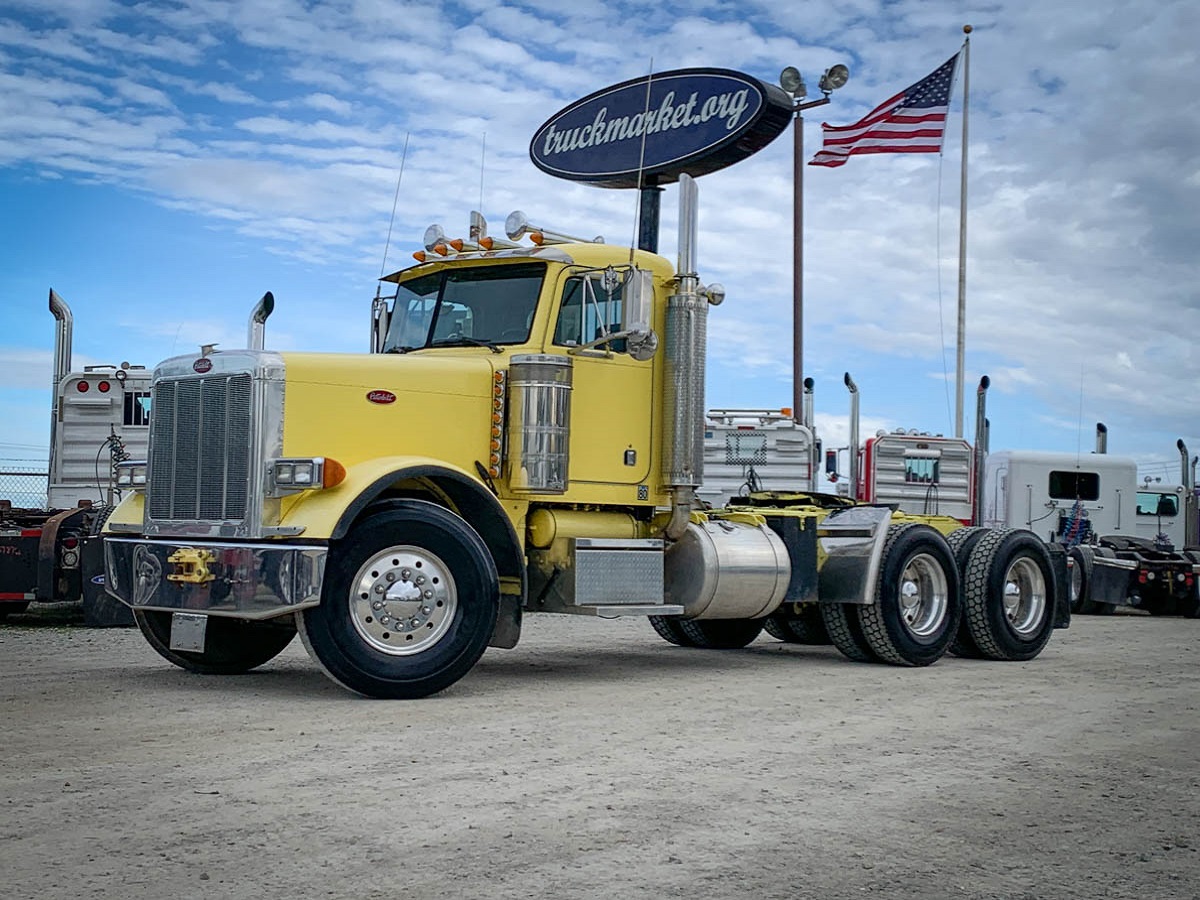 2000 PETERBILT 379 PRE ELOG DAYCAB