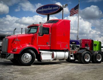 2007 KENWORTH T800 SLEEPER 214079