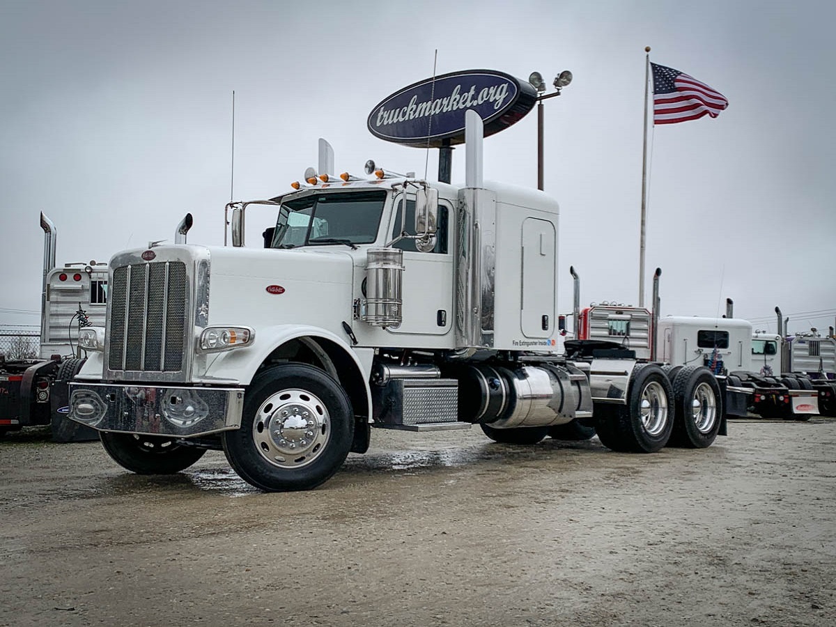 2018 PETERBILT 389 SLEEPER