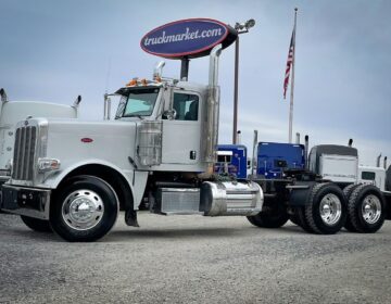 2012 PETERBILT 388 DAYCAB 162324