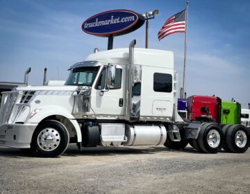 2016 INTERNATIONAL LONESTAR SLEEPER 223861