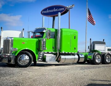 2022 PETERBILT 389 SLEEPER 830860