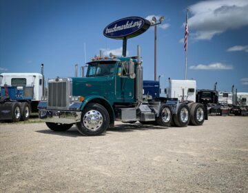 2003 PETERBILT 379 DAYCAB 802882