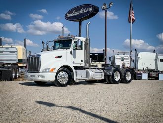 2012 PETERBILT 386 DAYCAB 161650