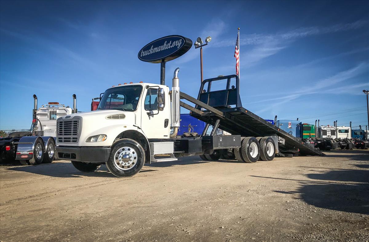 2006 FREIGHTLINER M2 ROLLBACK
