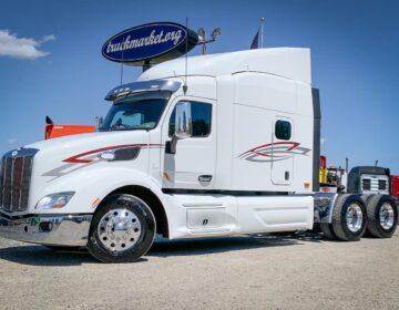 2020 PETERBILT 389 TRI AXLE SLEEPER 640244