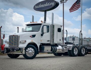 2016 PETERBILT 567 SLEEPER 328587