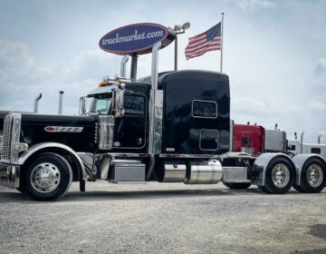 2020 PETERBILT 389 PRIDE & CLASS SLEEPER 670671