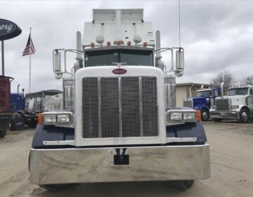 2005 PETERBILT 379 DUMP TRUCK 888940
