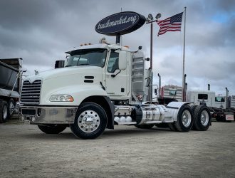 2013 MACK CXU613 DAYCAB 026218