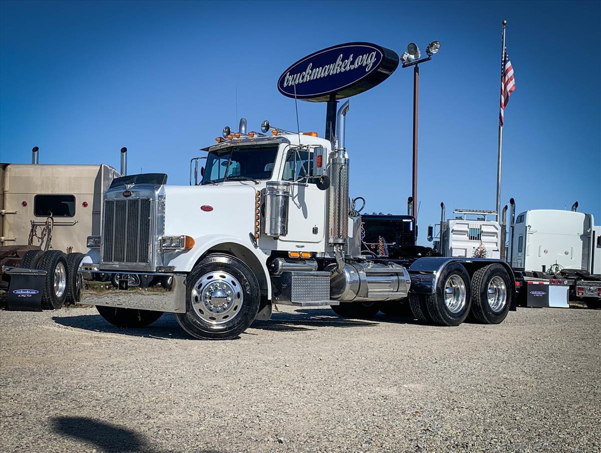 2001 PETERBILT 378 DAYCAB