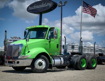2007 INTERNATIONAL 8600 DAYCAB J410693