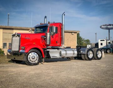 2018 KENWORTH W900L DAYCAB 216898