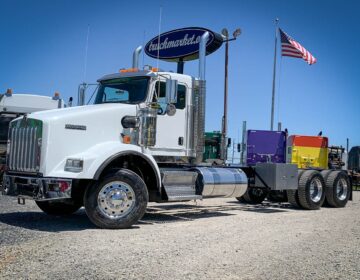 2012 PETERBILT 388 SLEEPER 168324