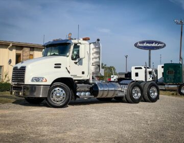 2013 MACK CXU613 DAYCAB 034767