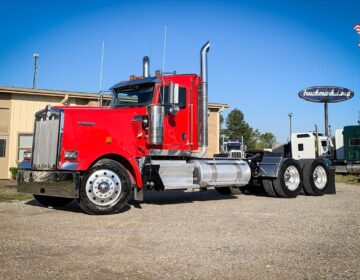 2018 KENWORTH W900L DAYCAB 216904