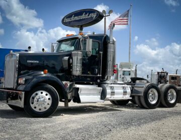 2015 KENWORTH W900L GLIDER KIT DAYCAB 472398