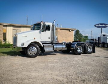 2006 KENWORTH T800 DAYCAB 138325