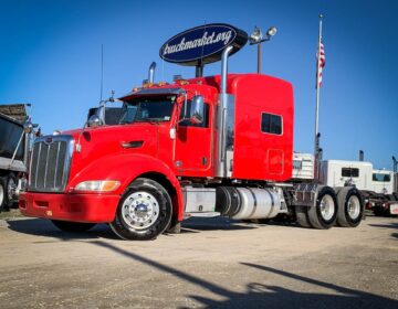2013 PETERBILT 386 SLEEPER 172395