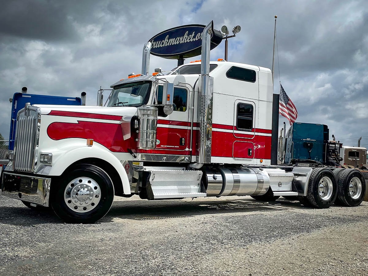 2019 KENWORTH W900L SLEEPER