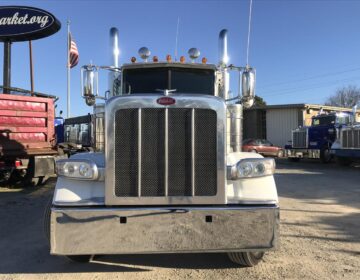 2015 PETERBILT 389 SLEEPER 291275