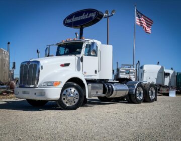 2013 PETERBILT 386 DAYCAB 178548
