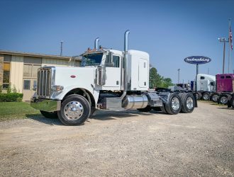 2014 PETERBILT 386 SLEEPER 217956