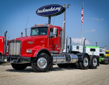 1999 KENWORTH T800 PRE ELOG DAYCAB 817607