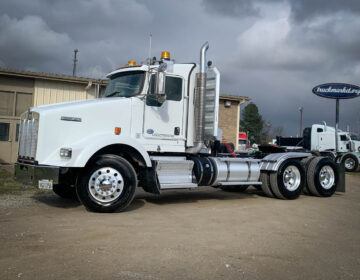 2012 KENWORTH T800 DAYCAB 302556