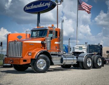 2011 KENWORTH T800W DAYCAB 285483