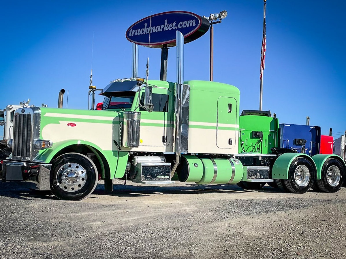 2020 PETERBILT 389 SLEEPER