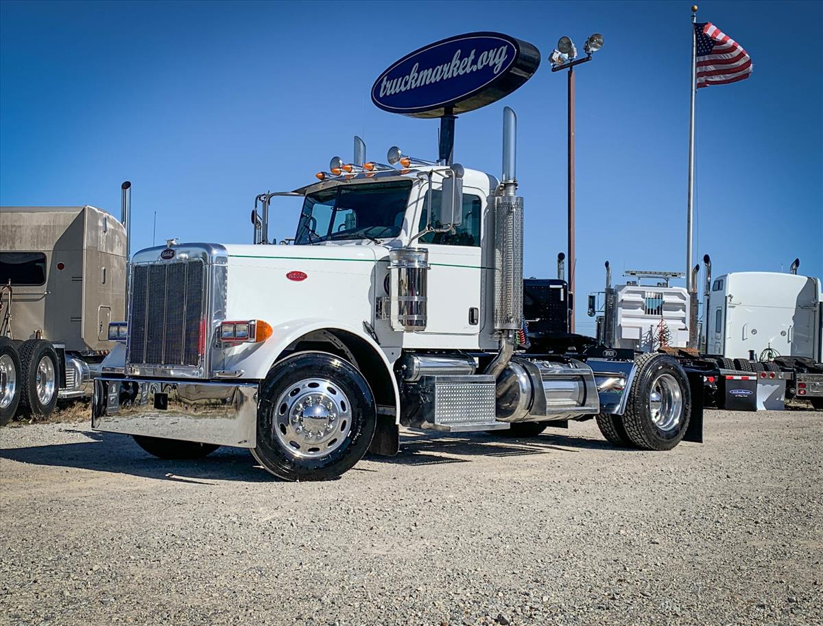 2007 PETERBILT 379 DAYCAB