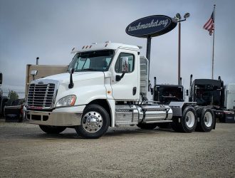 2013 FREIGHTLINER CASCADIA DAYCAB BM6412