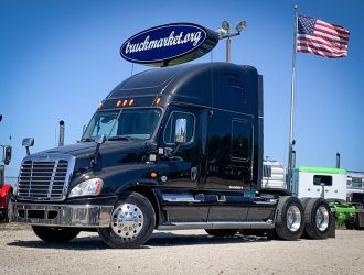 2013 FREIGHTLINER CASCADIA SLEEPER FD0051