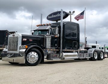 2001 PETERBILT 379EXHD SLEEPER 569118