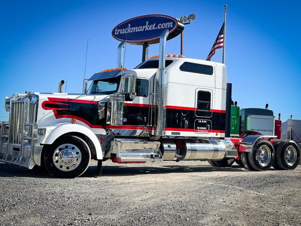 2020 KENWORTH W900L SLEEPER