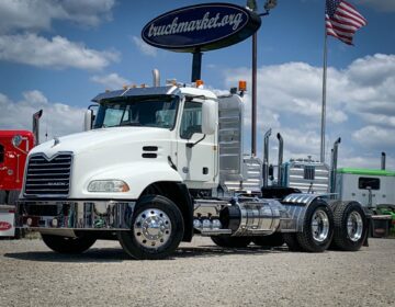 2013 MACK CXU613 DAYCAB 026241