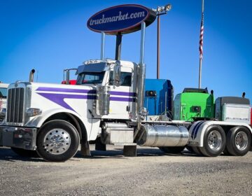 2016 PETERBILT 389 DAYCAB 305969