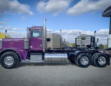 2012 PETERBILT 388 DAYCAB