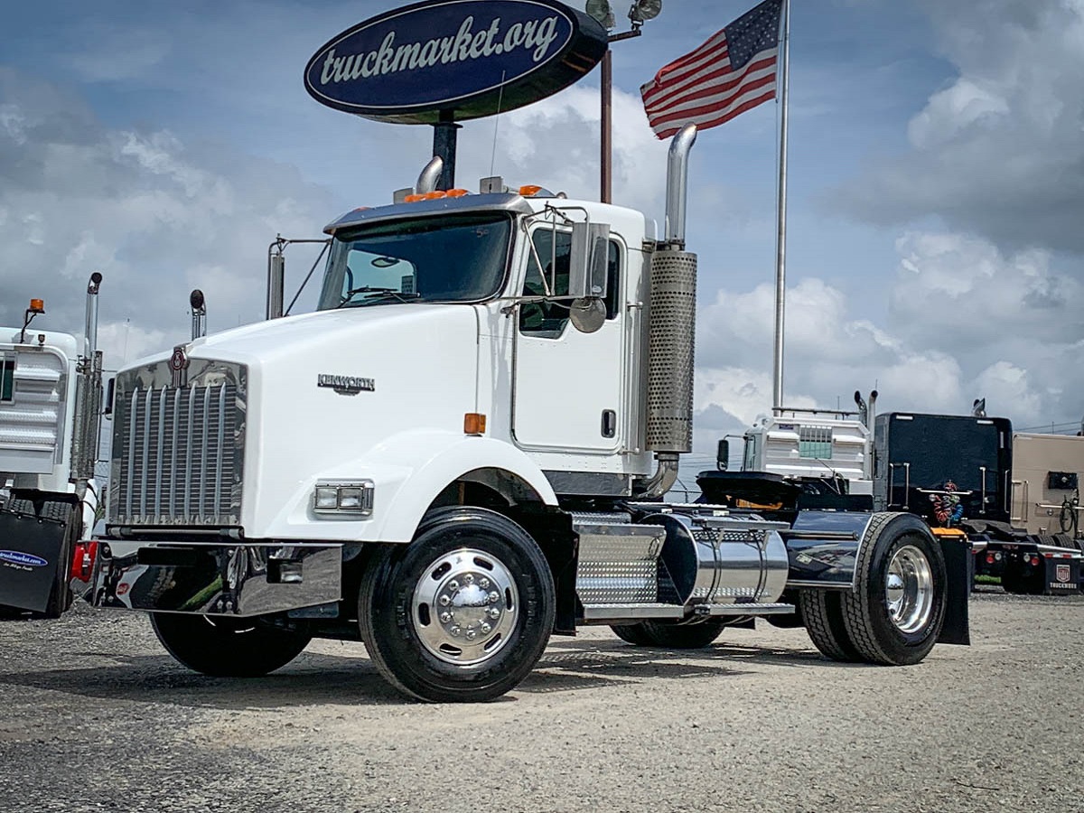 2007 KENWORTH T800 DAYCAB