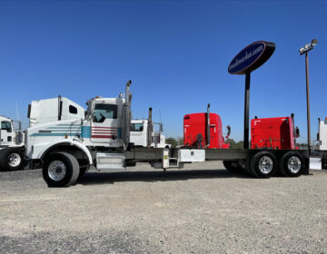 2005 KENWORTH T800 CAB & CHASSIS 110938CC