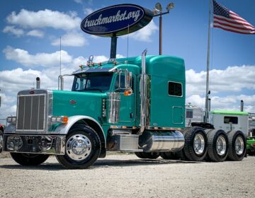 2007 PETERBILT 379EXHD TRI AXLE SLEEPER 698512