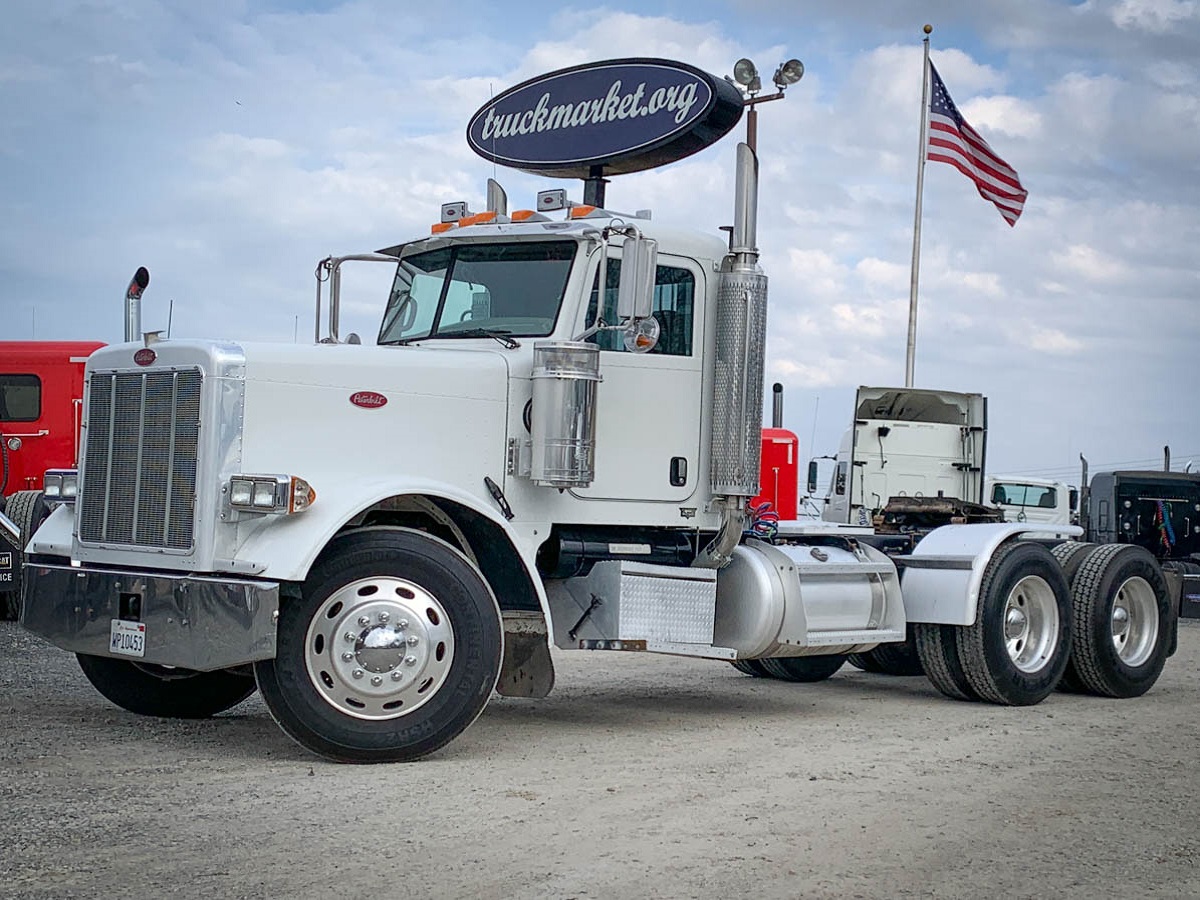 2007 PETERBILT 379 DAYCAB