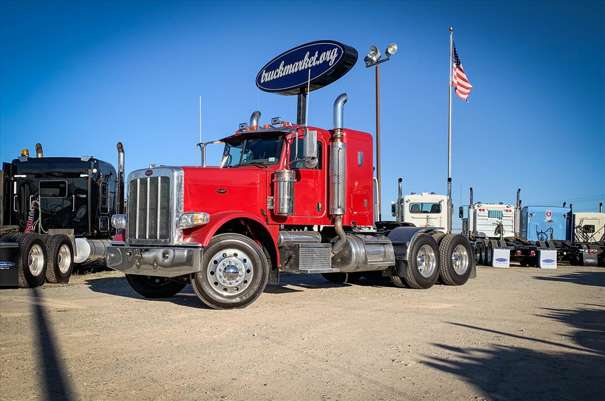 2008 PETERBILT 388 SLEEPER