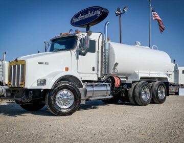 2006 KENWORTH T800B WATER TRUCK 138284